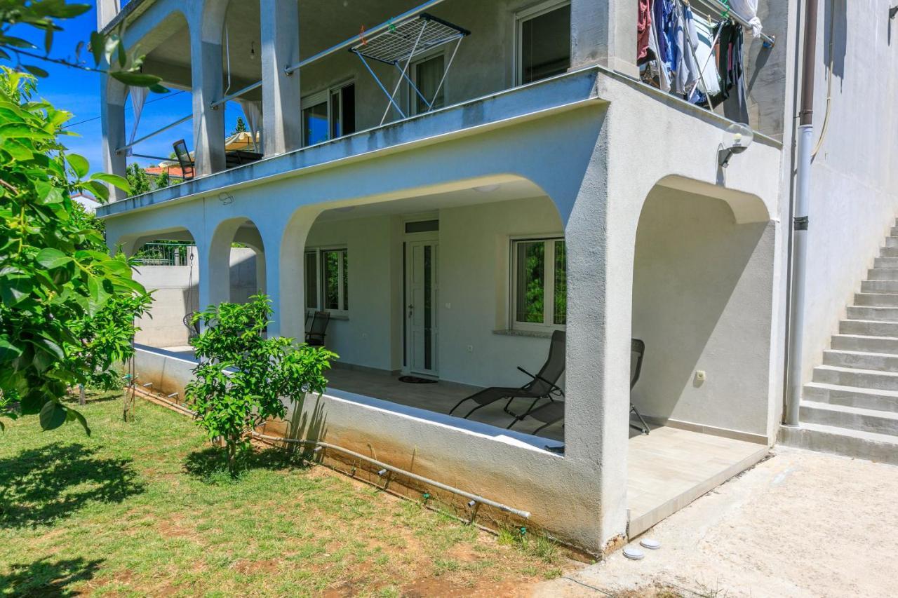 Apartment Olive Selce Eksteriør billede